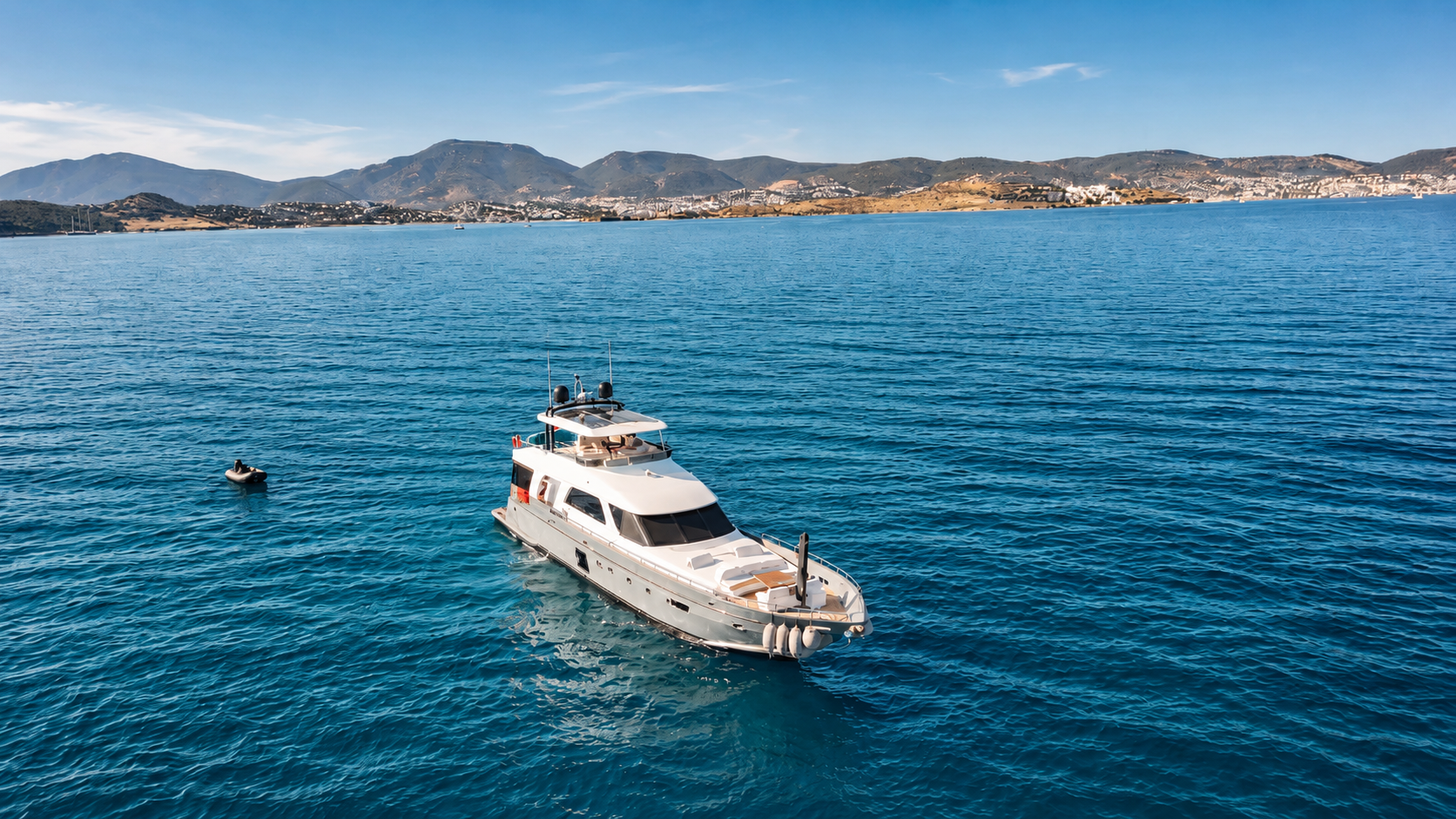 Bodrum kıyısında Naseem yan açı görünüm